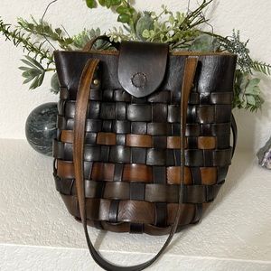 Handmade Woven Leather Bucket Shoulder Bag Pre-Owned